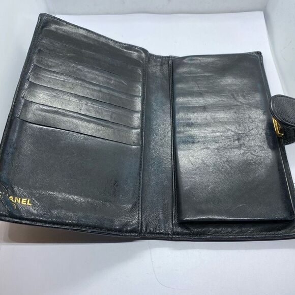 Authentic Chanel Vintage Black Caviar Pebbled Leather Long Wallet - Picture 5 of 12